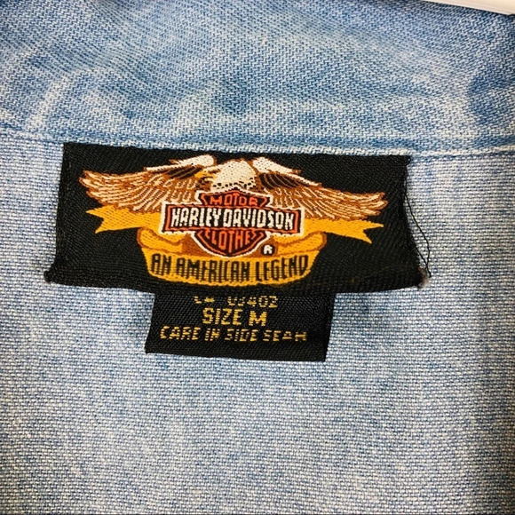 Harley Davidson Sleeveless Chambray Button Up Top - Picture 3 of 6
